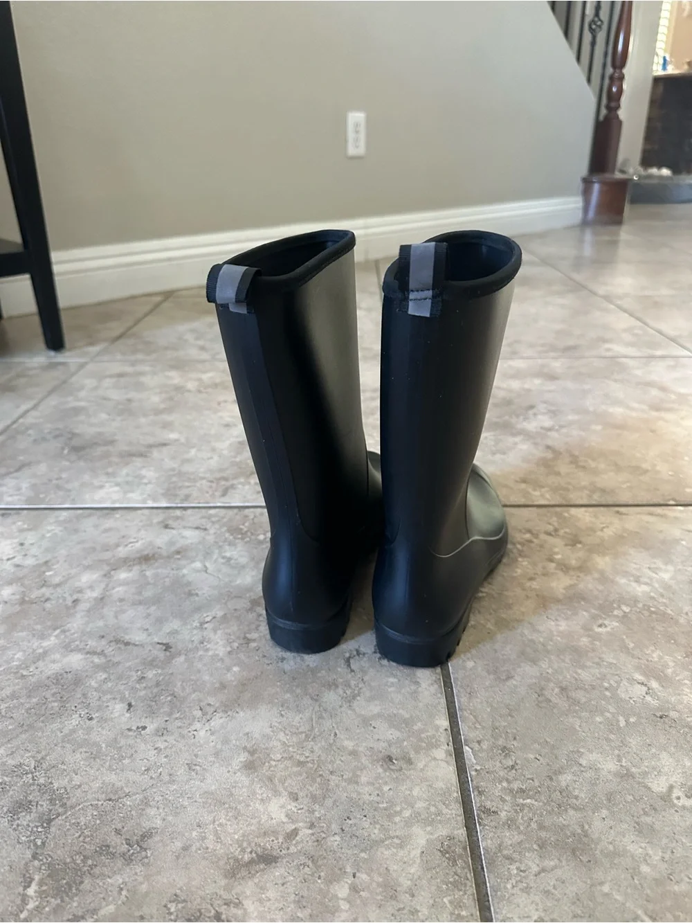 Women’s Mid Calf Waterproof Rain Boots